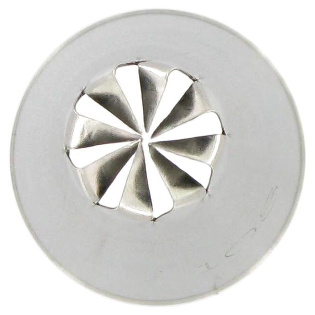 Ateco 8-Point Swirled Flower Decorating Pastry Tip #108