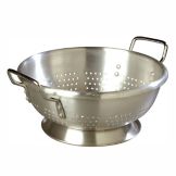 Carlisle&reg; 8 Qt. Standard Weight Aluminum Colander