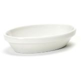 Tuxton&reg; 8 Oz. Eggshell Oval Nesting Baker