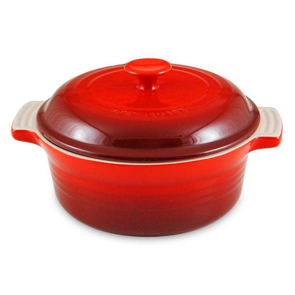 Le Creuset&reg; Cherry Red Round 1-1/2 Qt Casserole Dish w/ Lid