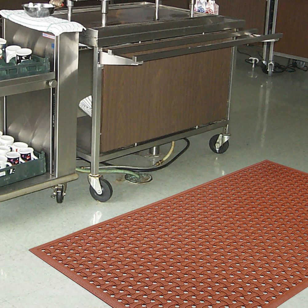 NoTrax&reg; Red 3' x 5' Superflow&reg; Floor Mat
