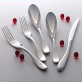 Worthy Noble & Kent S/S Ovation 7-1/2" Round Bowl Soup Spoon