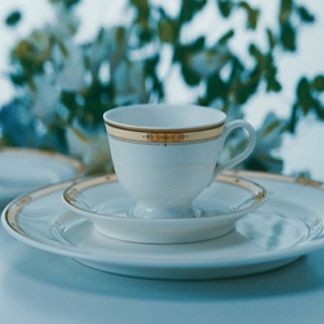 Felicia Tableware