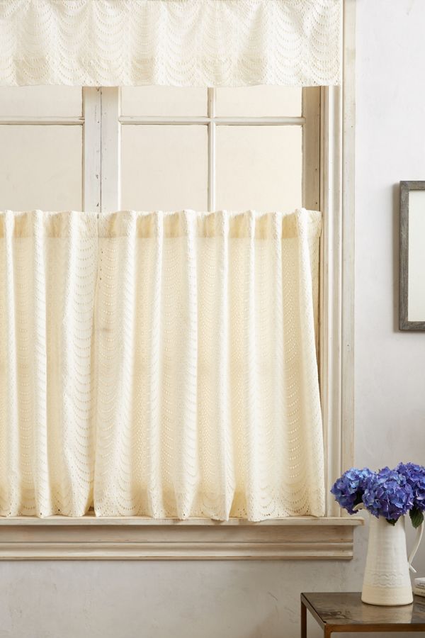 Scalloped Lace Cafe Curtain Anthropologie