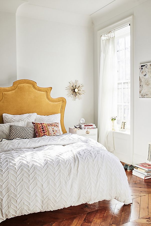 Slide View: 1: Textured Chevron Duvet Cover