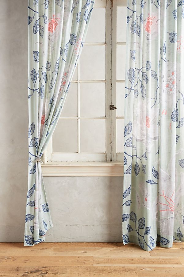 Slide View: 1: Catamarca Curtain