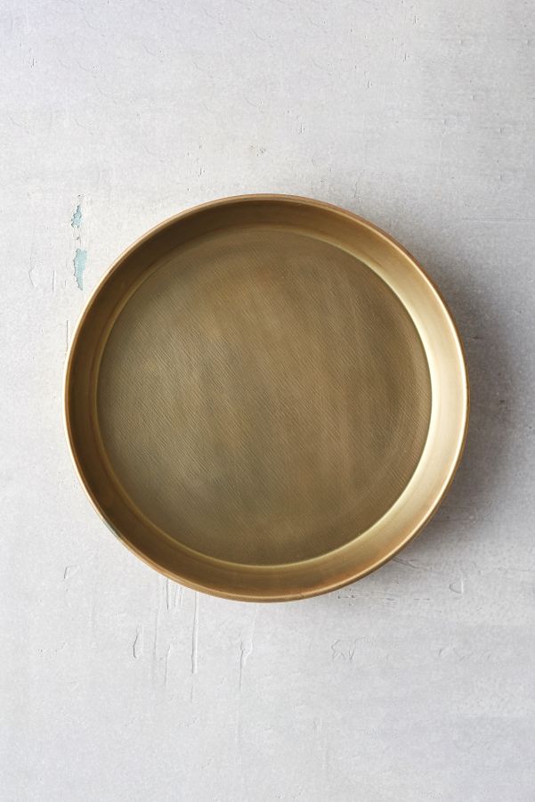 Slide View: 4: Habit & Form Circle Tray