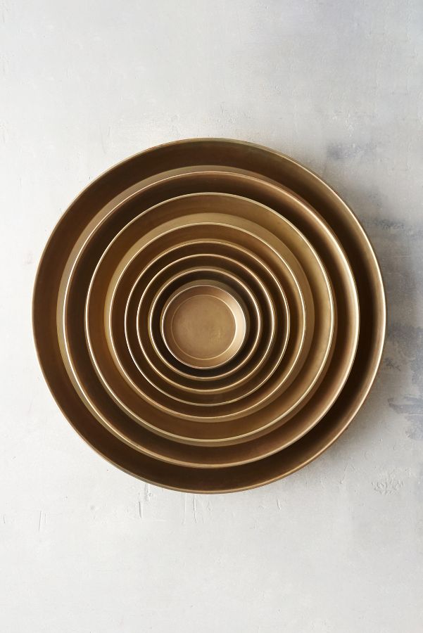 Slide View: 2: Habit & Form Circle Tray