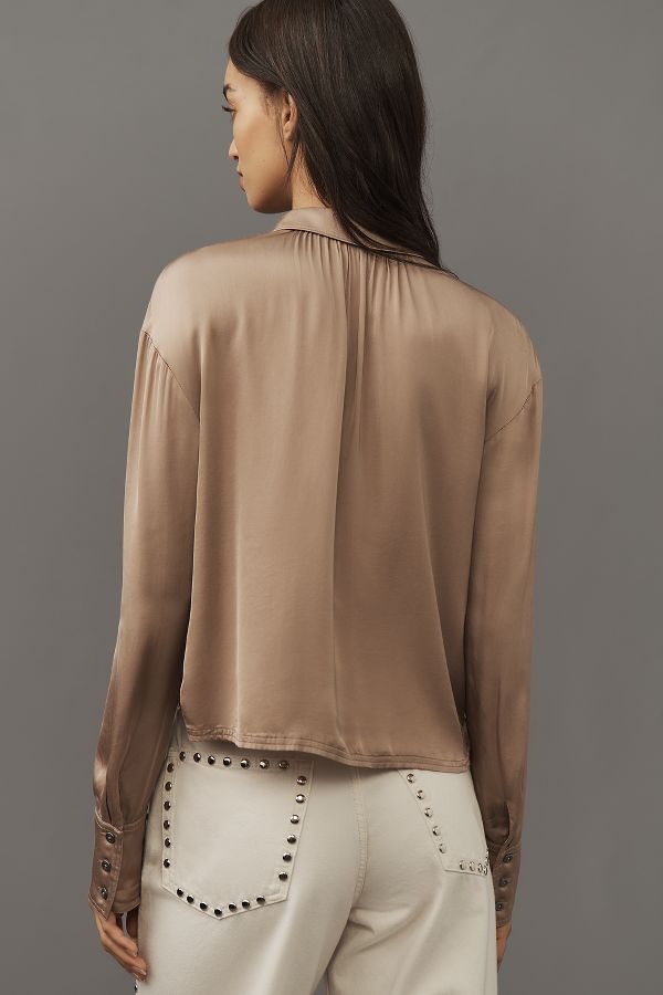 Vista de diapositivas: 2: Blusa de Satén con Botones Cropped Pilcro