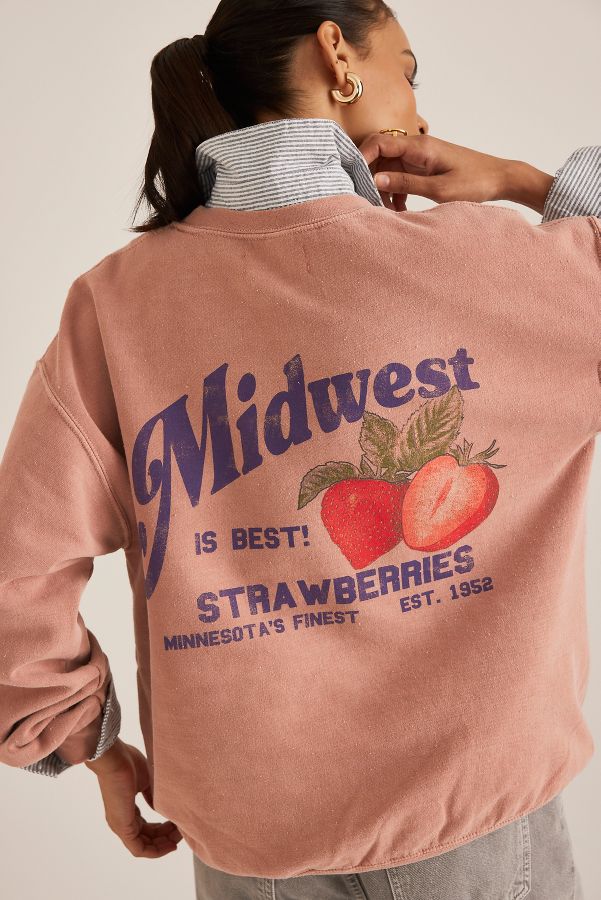 Slide View: 1: Von Anthropologie Erdbeeren Grafik Sweatshirt