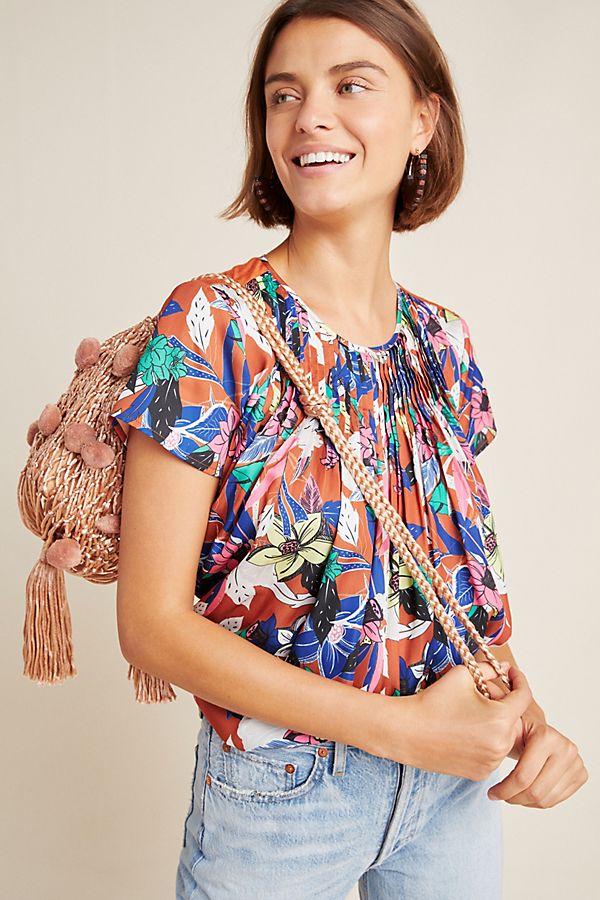 Slide View: 1: Pilar Pleated Top