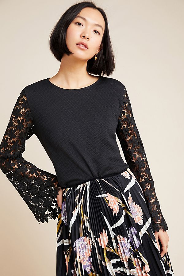 Slide View: 1: Delilah Lace Top