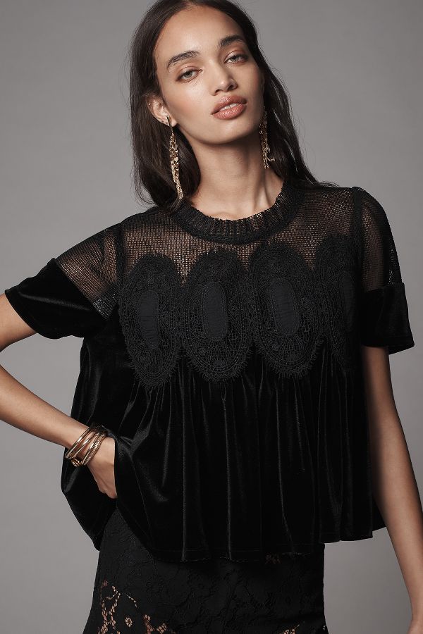 Slide View: 1: En Elly Velvet Scallop Top