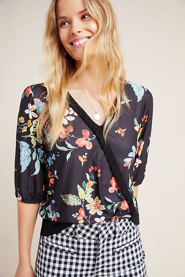 Slide View: 1: Alia Floral V-Neck Top