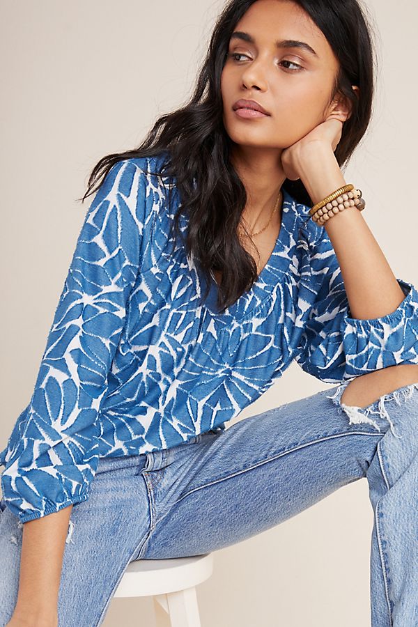 Slide View: 1: Anfisa Textured V-Neck Top
