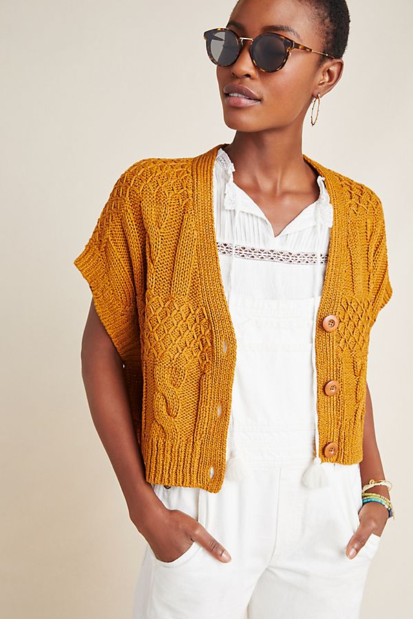 Slide View: 1: Cropped Cable-Knit Cardigan