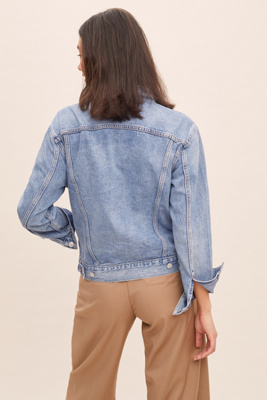 levis beige denim jacket