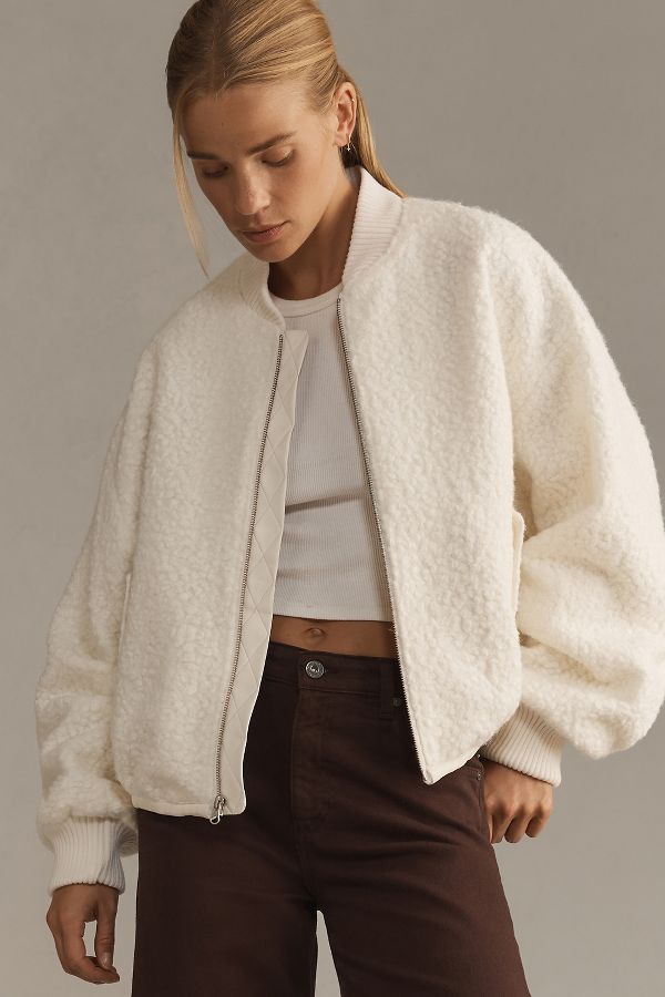 Vista de diapositivas: 1: Chaqueta Bomber de Forro Polar con Mangas Fruncidas de Anthropologie