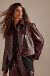 Vista en miniatura 2: Chaqueta Estampado Serpiente Oxblood Por Anthropologie