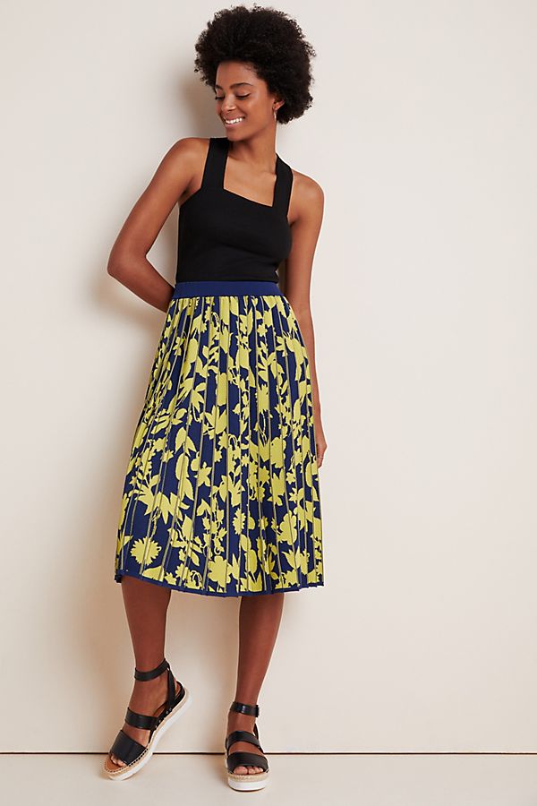 Slide View: 1: Leandra Pleated Sweater Skirt