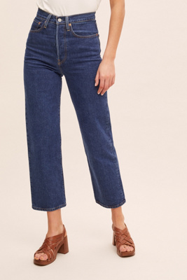 levi's straight leg jeans