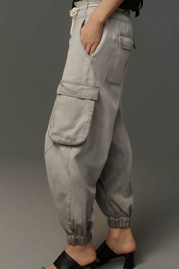 Slide View: 4: Pilcro Hochbund Cargo Jogger Jeans