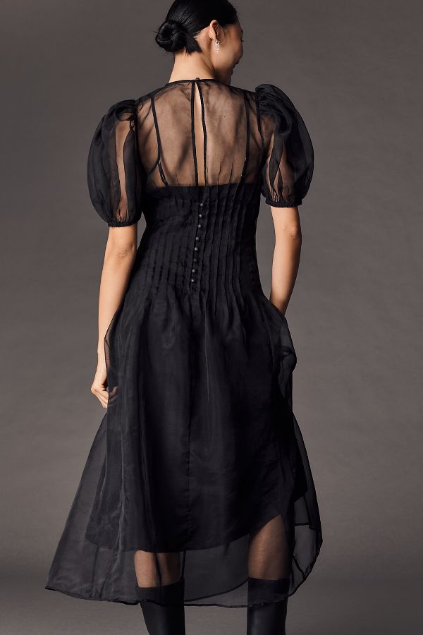 Vista diapositiva: 3: Let Me Be Sheer Pintuck Midi Dress