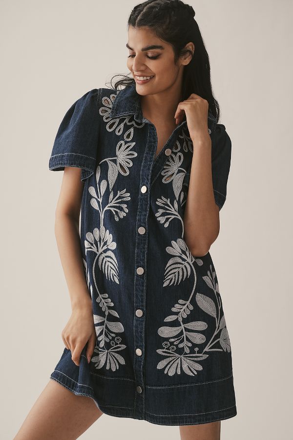 Slide View: 1: Robe chemise en denim brodé By Anthropologie