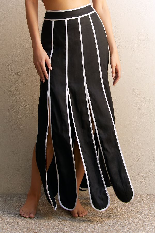 Slide View: 3: AZULU Cetina Linen Maxi Skirt