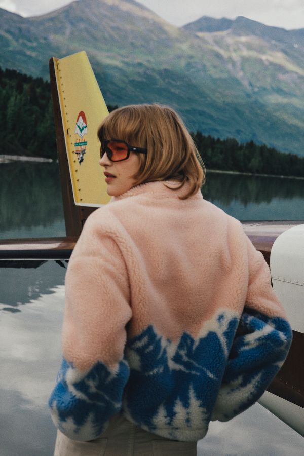 Slide View: 2: Beach Riot Leona Sherpa Quarter-Zip Pullover