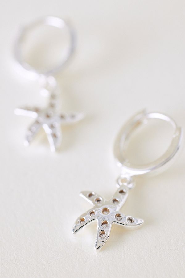 Vista de diapositivas: 2: Starfish Huggie Hoop Earrings