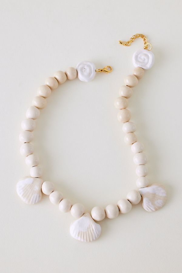 Slide View: 1: Levens Jewels Seashell Necklace