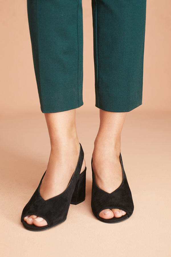 seychelles playwright slingback heels