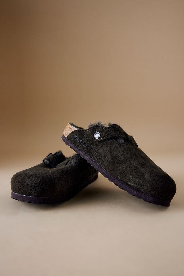 Slide View: 4: Sabots Boston Birkenstock en Daim Doublés de Peau de Mouton