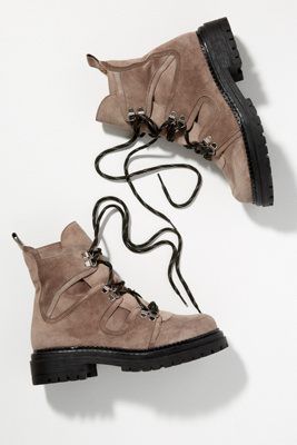 moschino boots snow