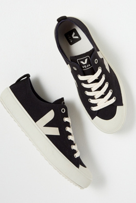 veja black trainers uk