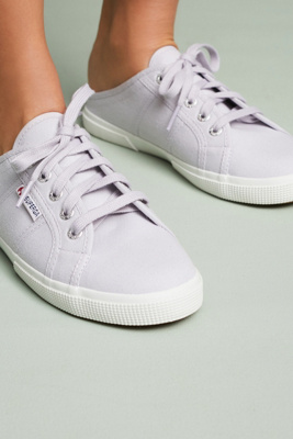 how to tie superga