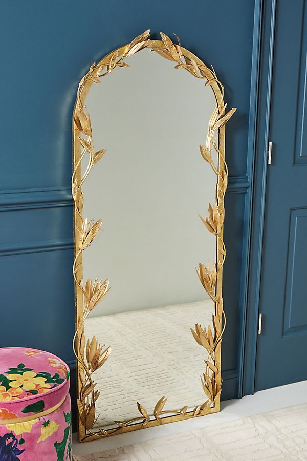 Slide View: 6: Hannah Mirror