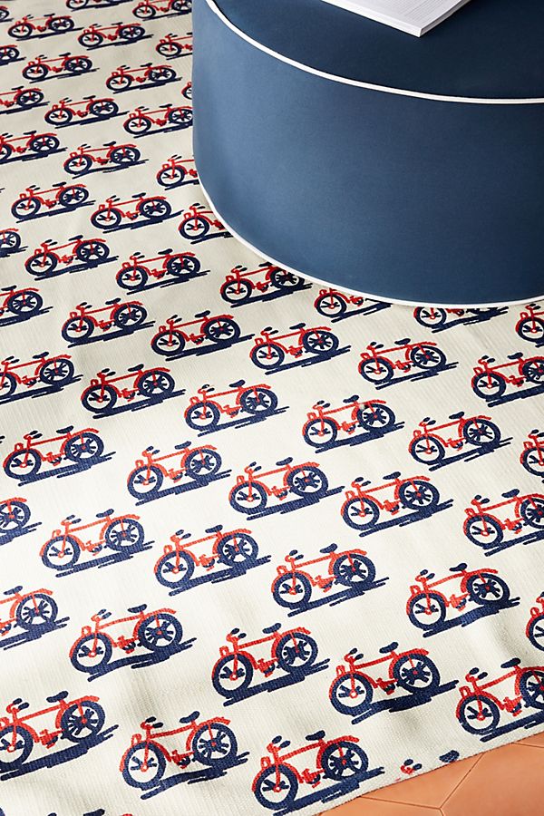Slide View: 2: Colloquial Indoor/Outdoor Rug