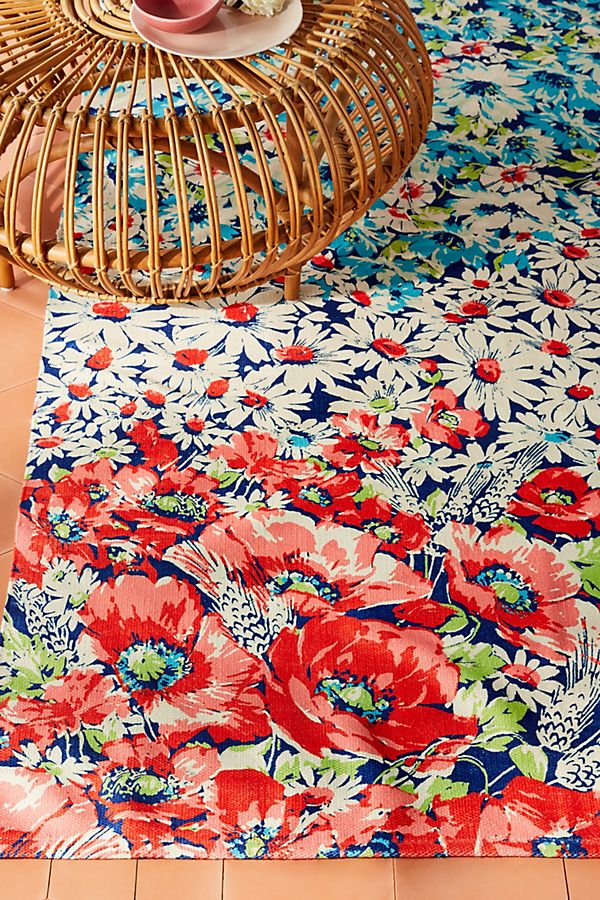 Slide View: 2: Colloquial Indoor/Outdoor Rug