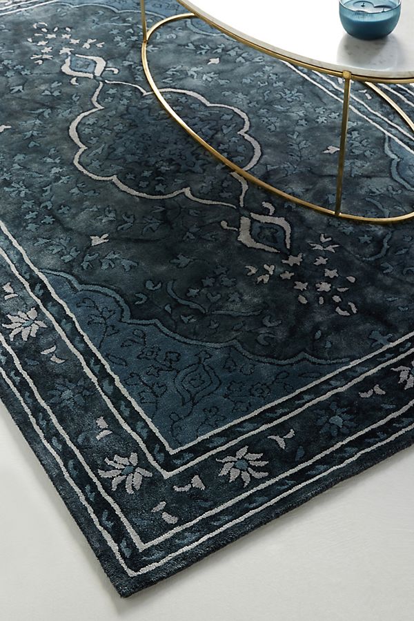 Slide View: 2: Tufted Mia Rug