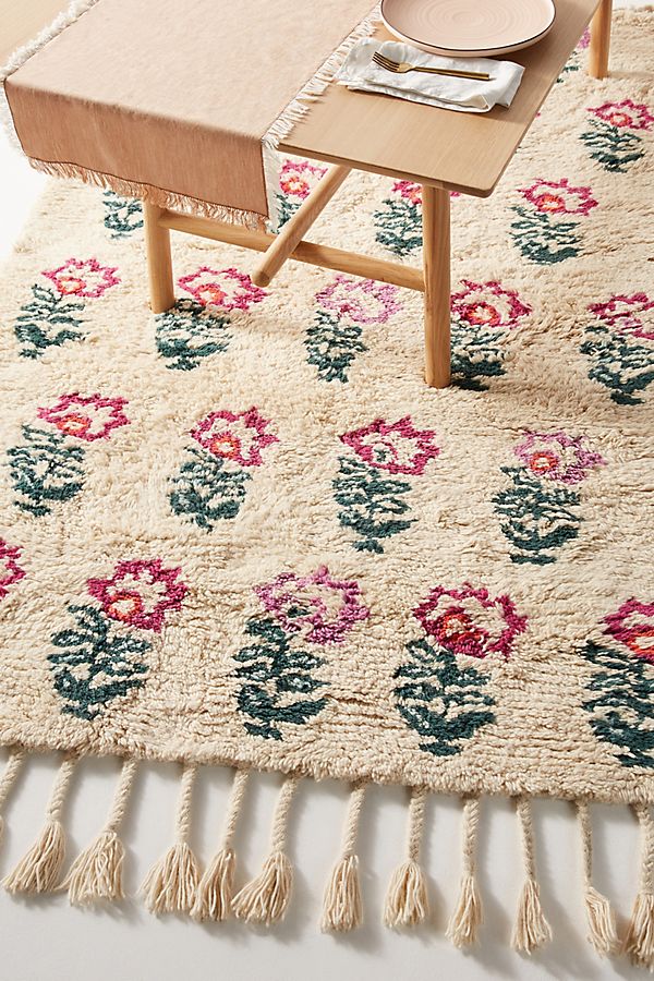 Slide View: 2: Hand-Tufted Andrea Rug