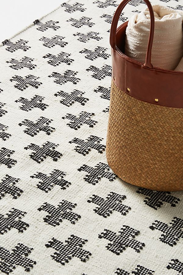 Slide View: 2: Handwoven Lorna Rug
