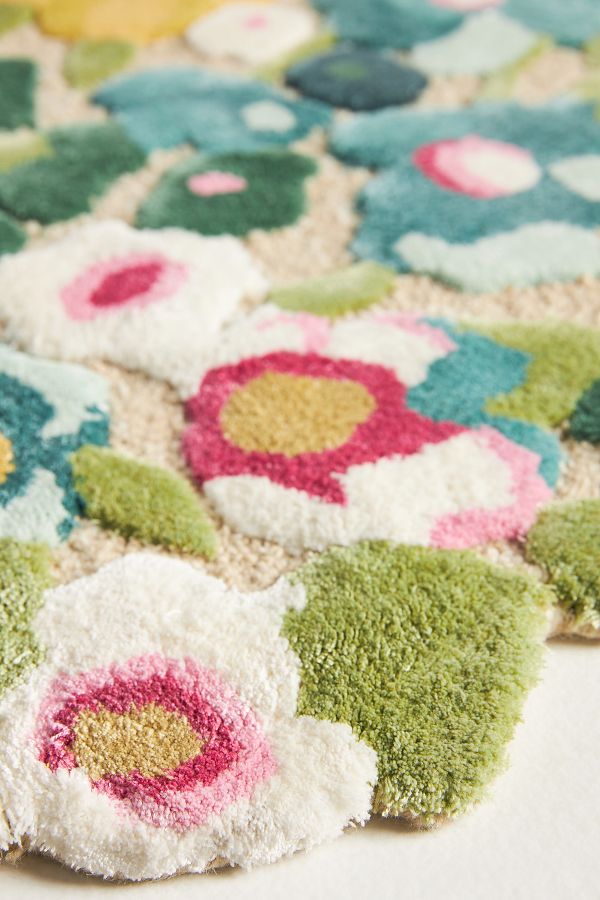 Slide View: 3: Hand-Tufted Cassia Rug