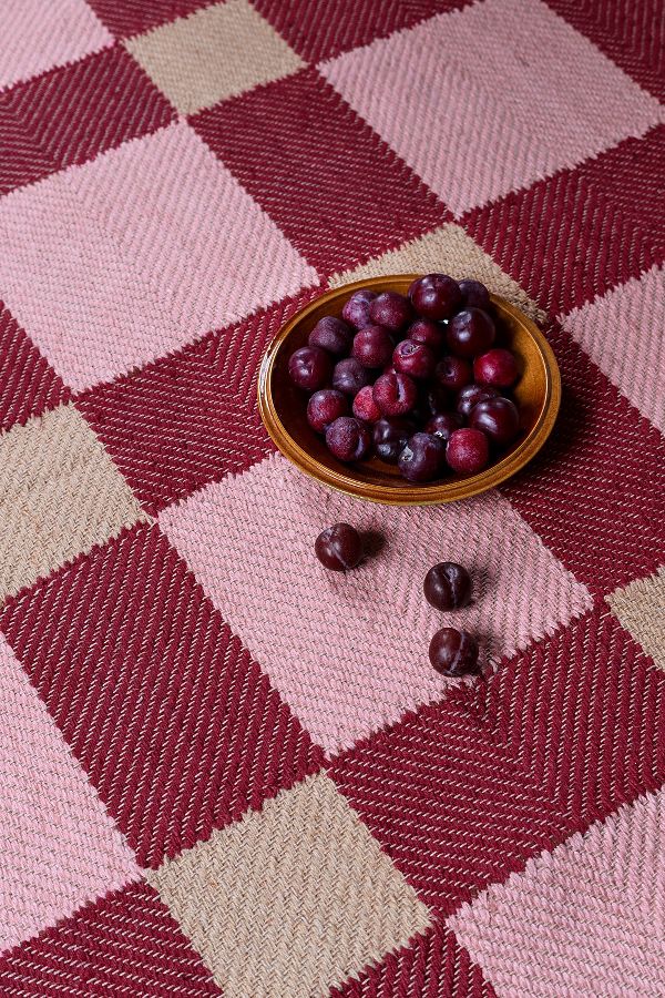 Slide View: 3: LAYERED X Evelina Kroon Plum Punch Jute Rug