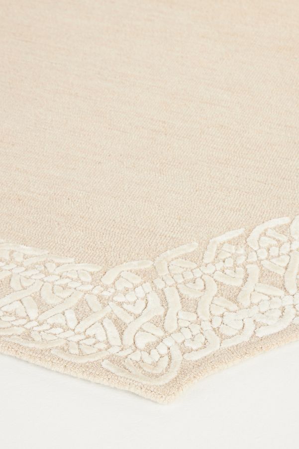 Slide View: 2: Avondale Hand-Tufted Wool-Viscose Blend Shaped Rug