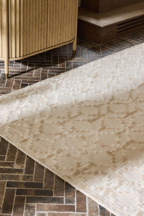 Slide View: 1: Handwoven Wool-Viscose Blend Rug