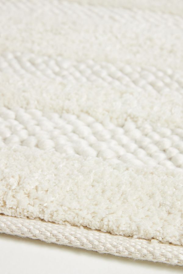 Slide View: 3: Tufted Lorna Indoor/Outdoor Rug