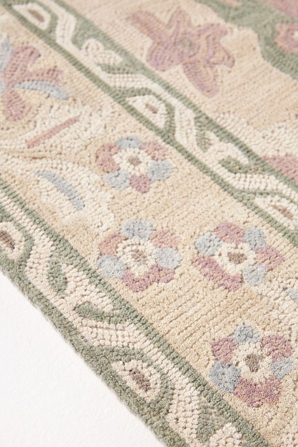 Slide View: 3: Akshara Hand-Tufted Wool Rug