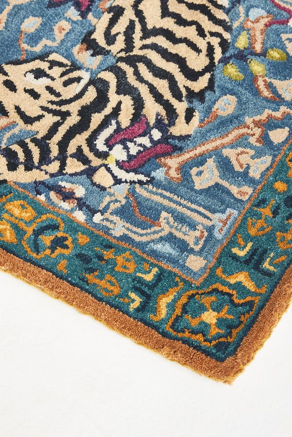 Slide View: 1: Tufted Agnes Rug